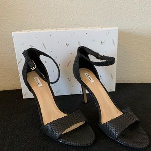 Elorie Mid Heel Sandal